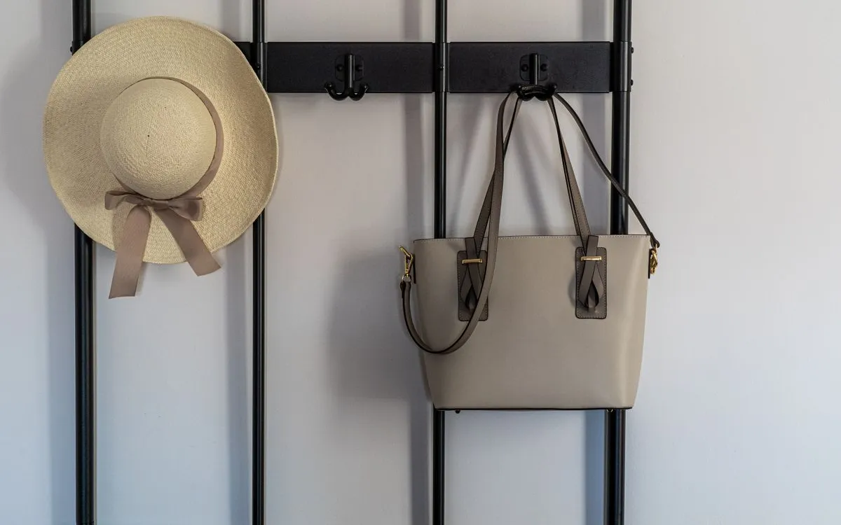 Torebka shopper vs worek - por&oacute;wnanie modeli na co dzień